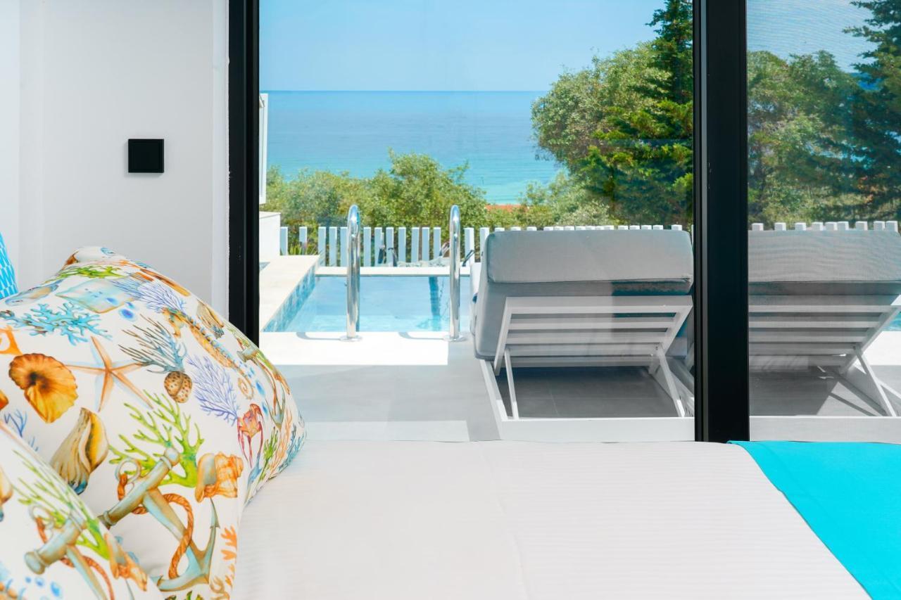 Mythodea Prive Luxury Suites Chrysi Ammoudia Bagian luar foto