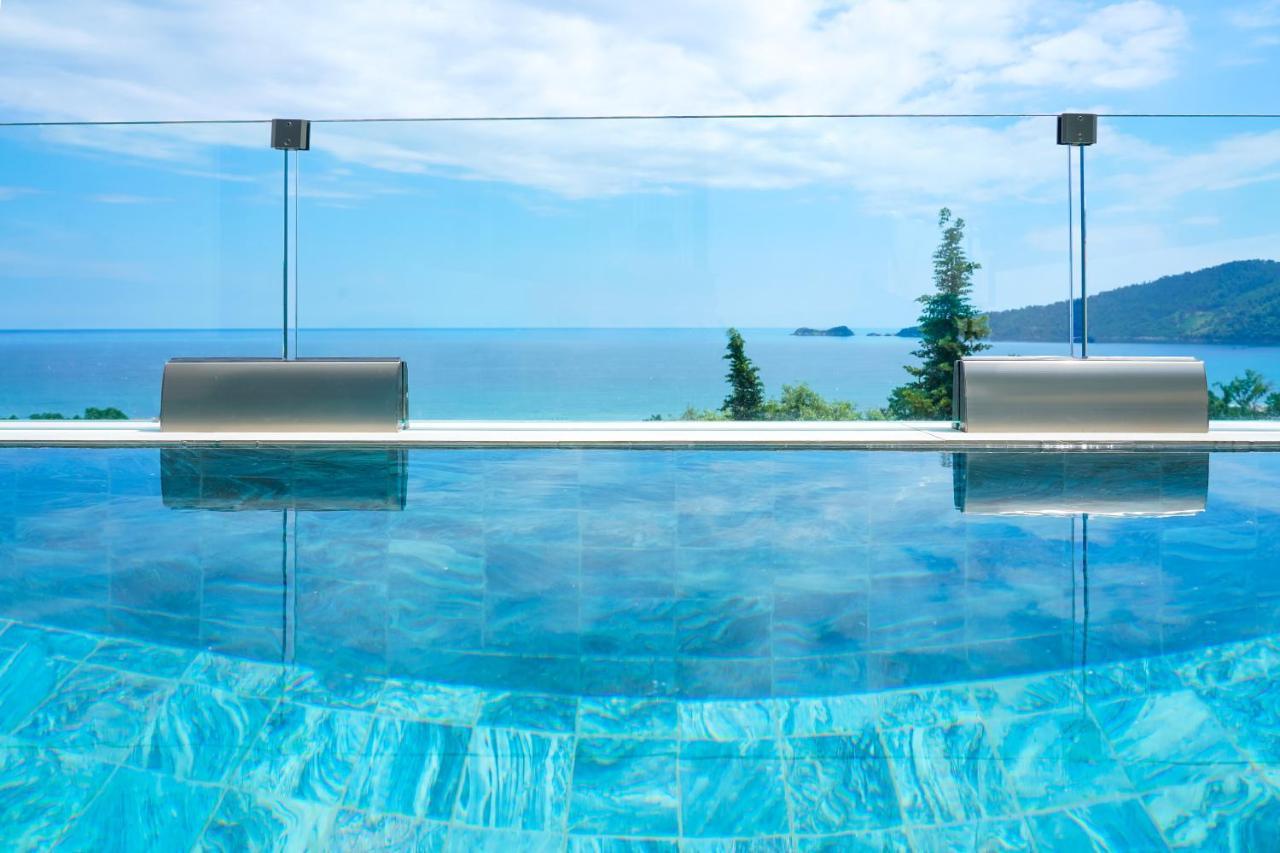 Mythodea Prive Luxury Suites Chrysi Ammoudia Bagian luar foto
