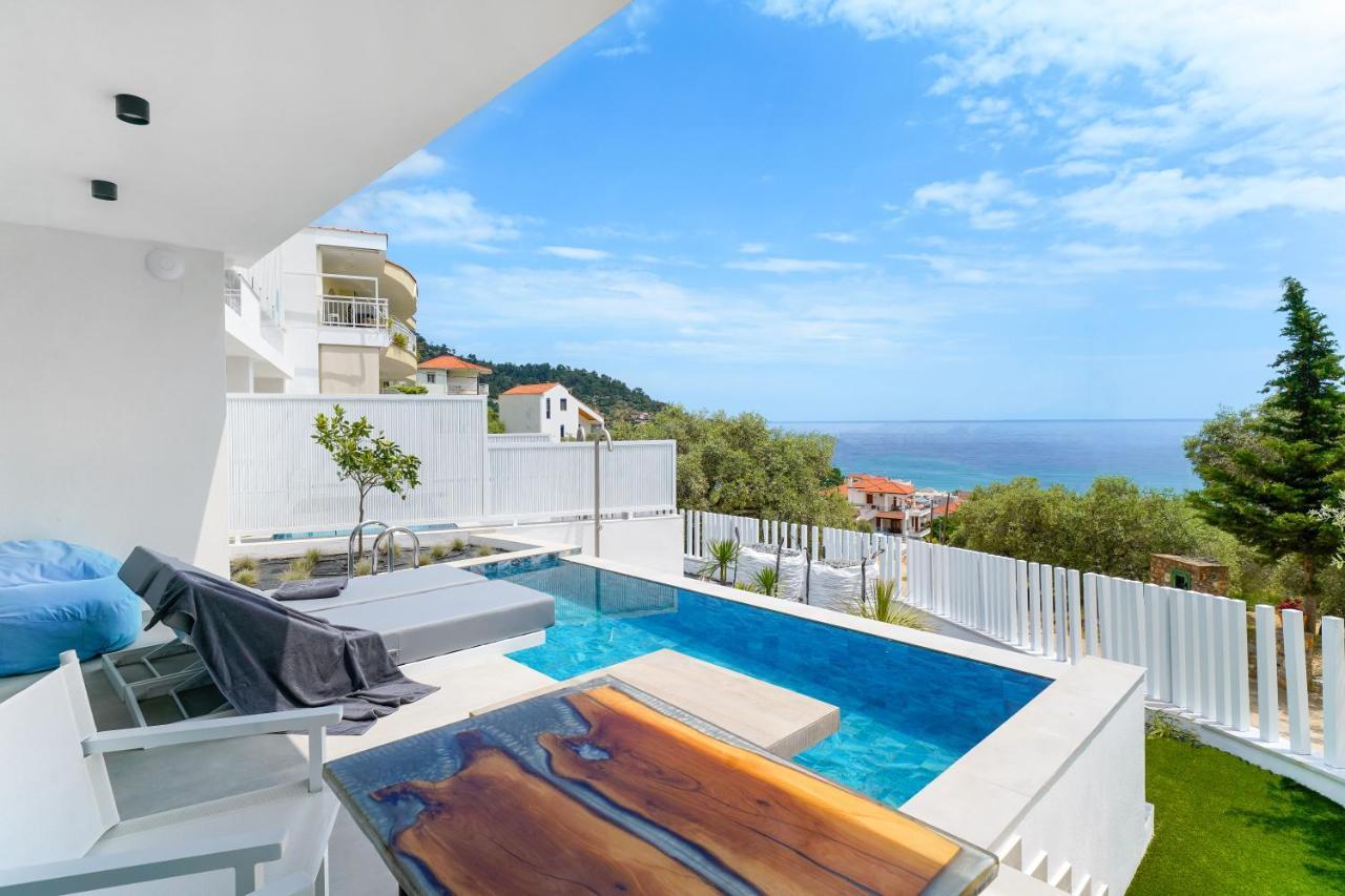 Mythodea Prive Luxury Suites Chrysi Ammoudia Bagian luar foto