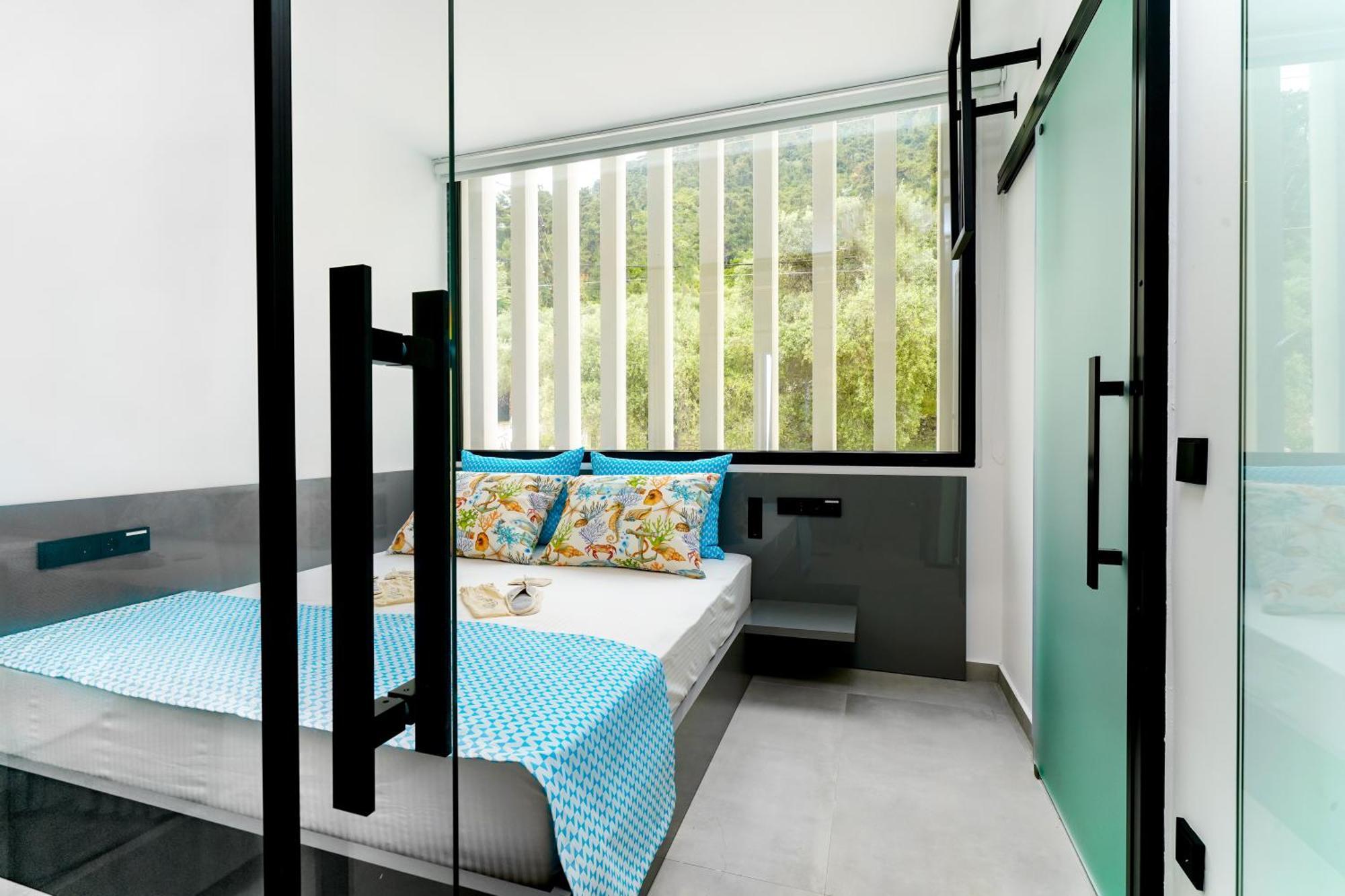 Mythodea Prive Luxury Suites Chrysi Ammoudia Bagian luar foto
