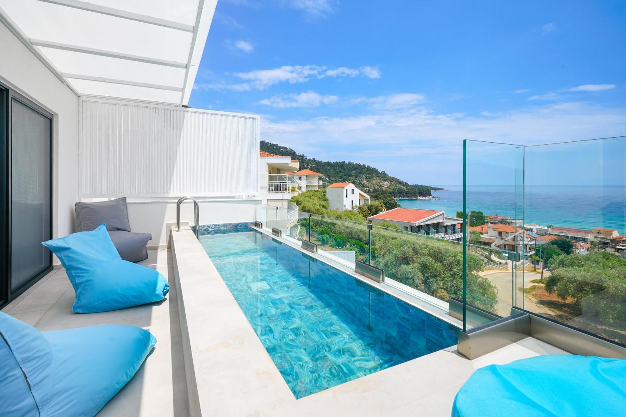 Mythodea Prive Luxury Suites Chrysi Ammoudia Bagian luar foto