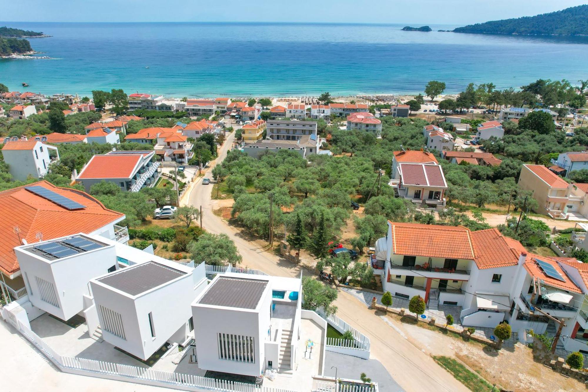Mythodea Prive Luxury Suites Chrysi Ammoudia Bagian luar foto