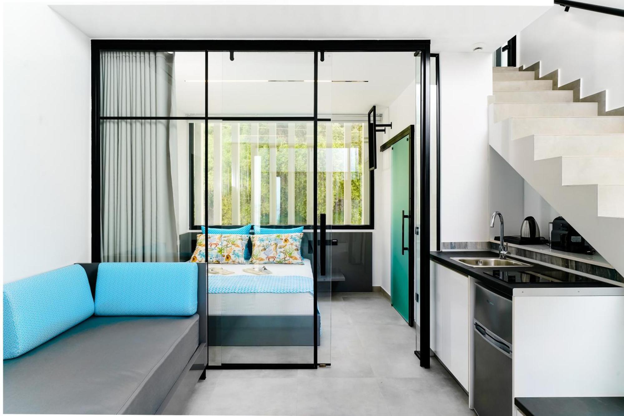 Mythodea Prive Luxury Suites Chrysi Ammoudia Bagian luar foto