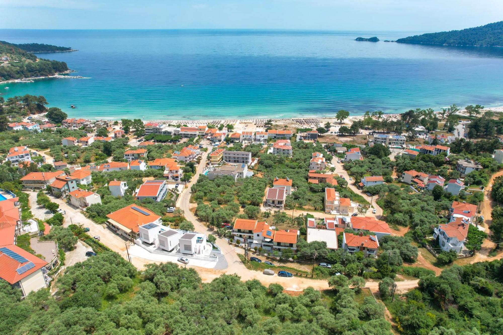 Mythodea Prive Luxury Suites Chrysi Ammoudia Bagian luar foto