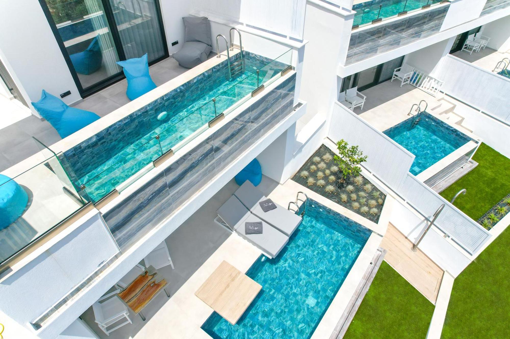 Mythodea Prive Luxury Suites Chrysi Ammoudia Bagian luar foto