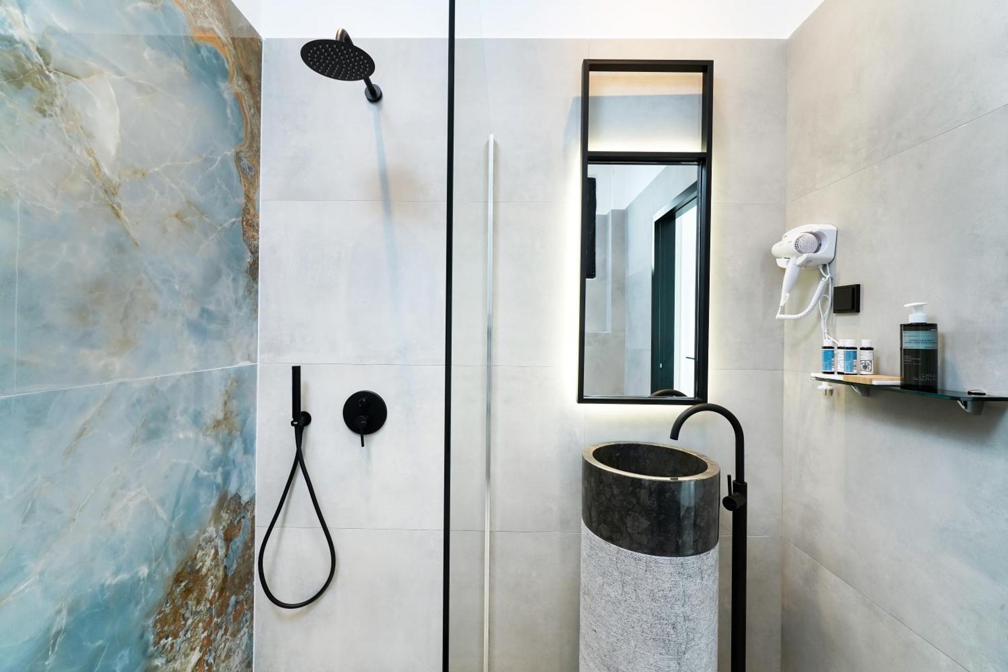 Mythodea Prive Luxury Suites Chrysi Ammoudia Bagian luar foto