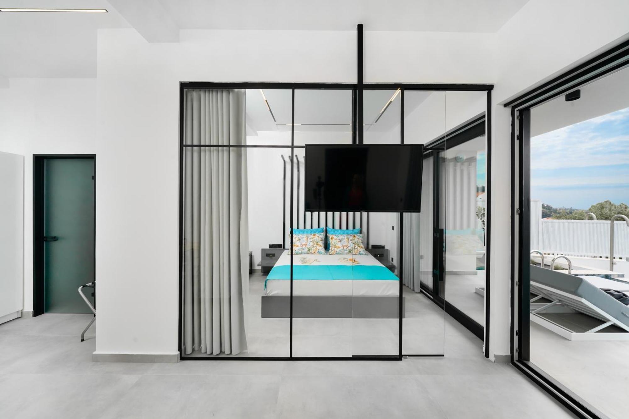 Mythodea Prive Luxury Suites Chrysi Ammoudia Bagian luar foto